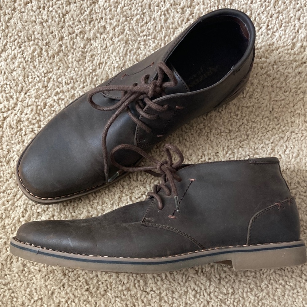 Arizona Chocolate leather chukka boots